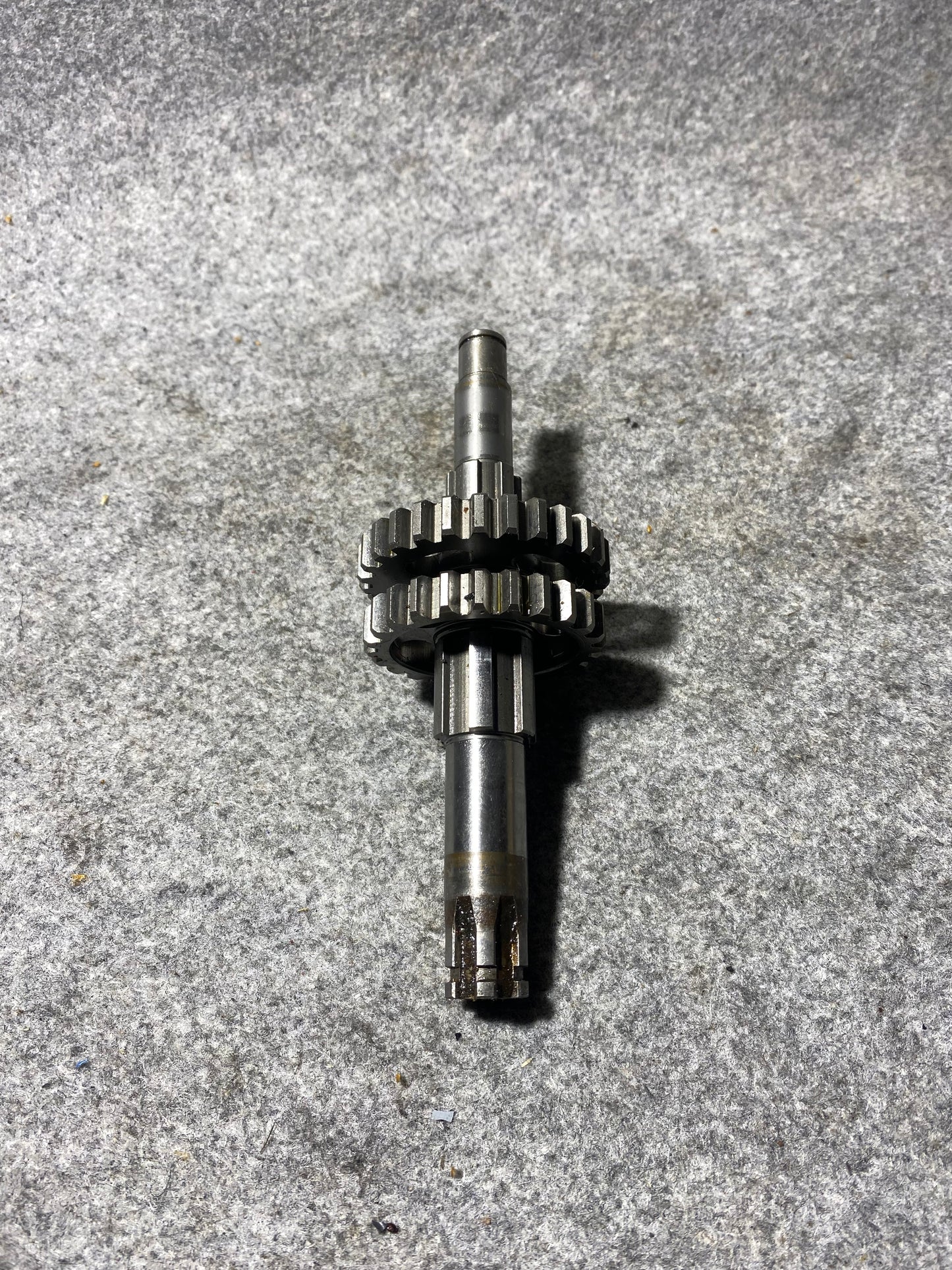 Gearbox shaft without gears